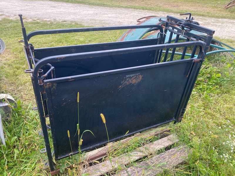 Hay/Forage/Livestock  Marweld Sheep/Goat/Calf Squeeze Gate Photo